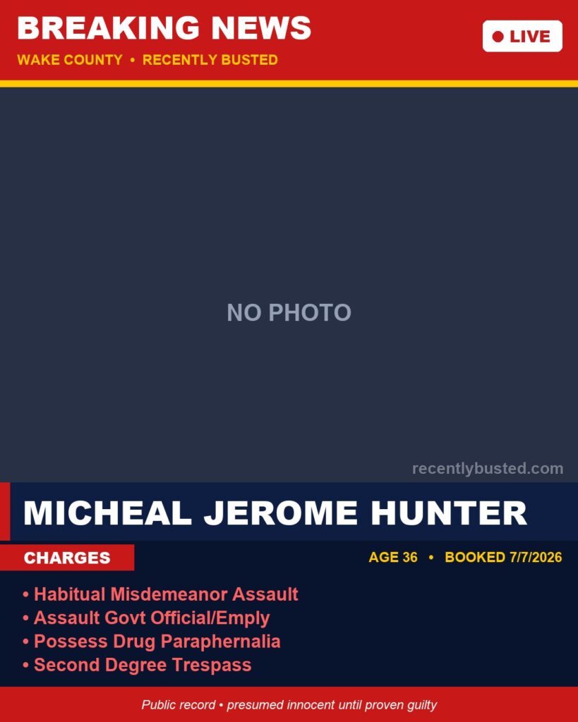 Booking photo of MICHEAL JEROME HUNTER