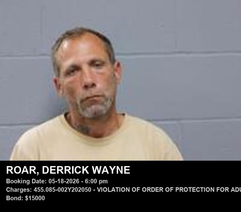 Booking photo of DERRICK WAYNE ROAR